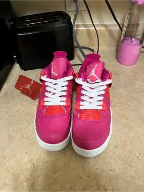 Retro 4 Jordan Pink & Red Sneakers